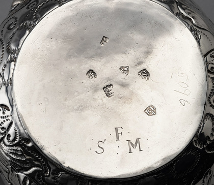 Charles II (Carolean) Restoration Period Silver Porringer - Ralph Leeke